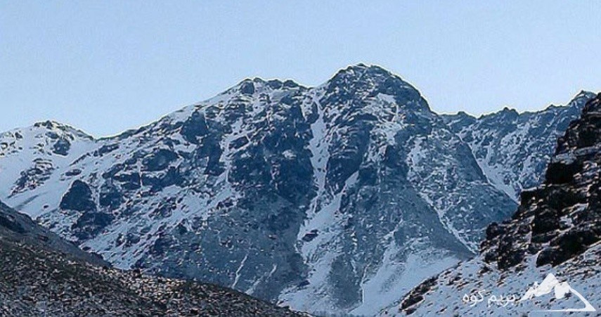 کوه کرکس نماد صلابت و استقامت